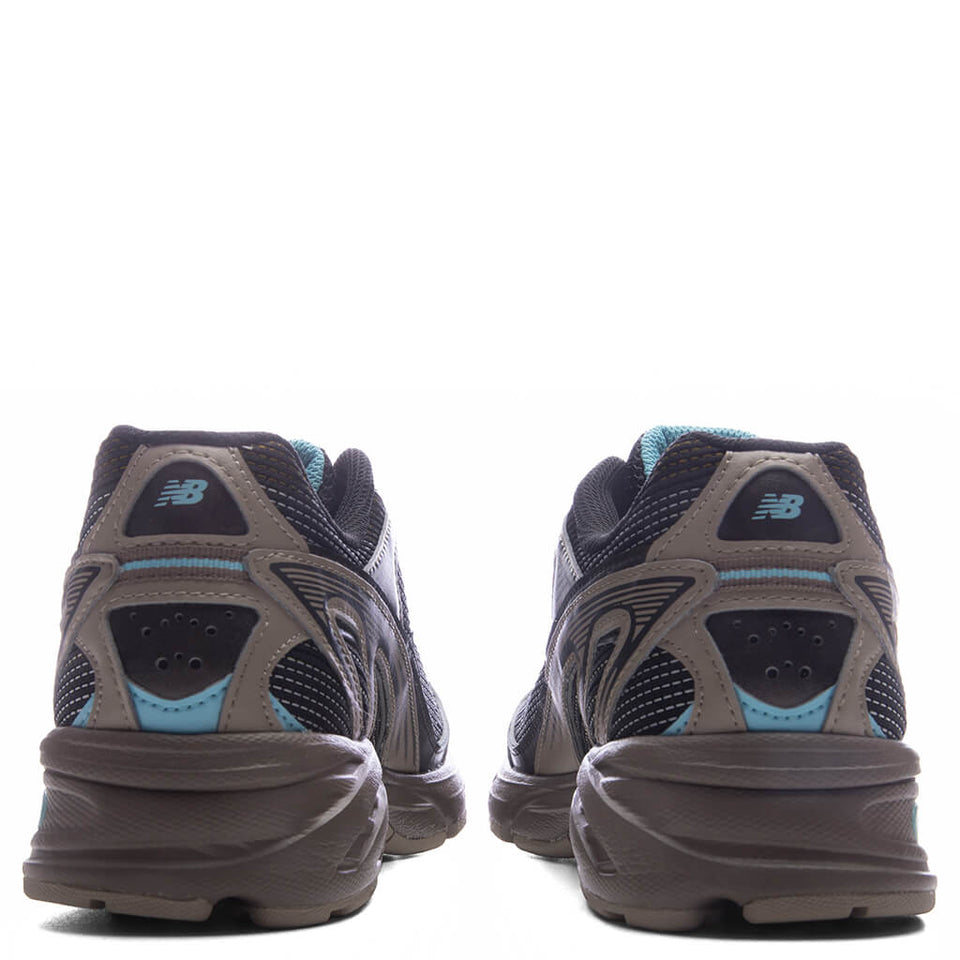 509 - Stoneware/Thunder Brown