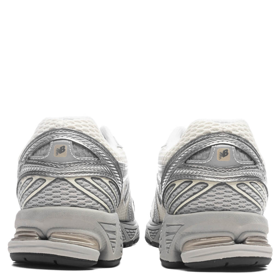 860v2 - Sea Salt/Harbor Grey/Raincloud