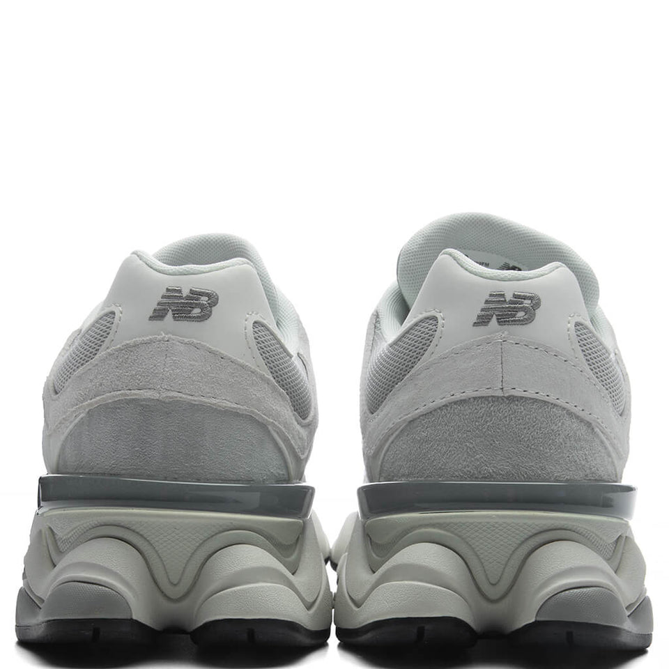 9060 - Lone Star Grey/Reflection