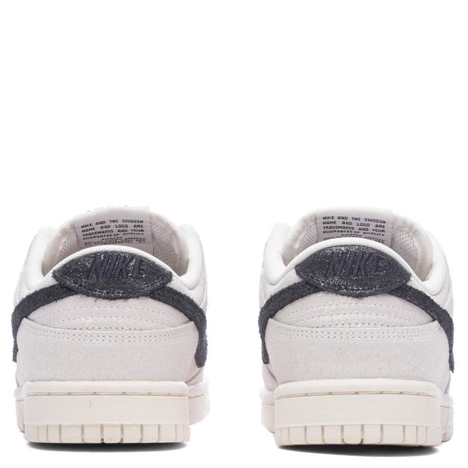 Women's Dunk Low SE - White/Black/Team Red