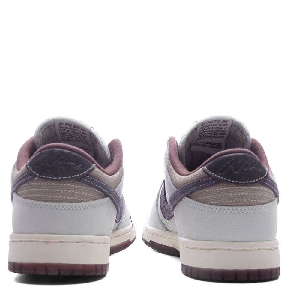 Dunk Low Retro SE - Off White/Dark Raisin/Spruce Aura