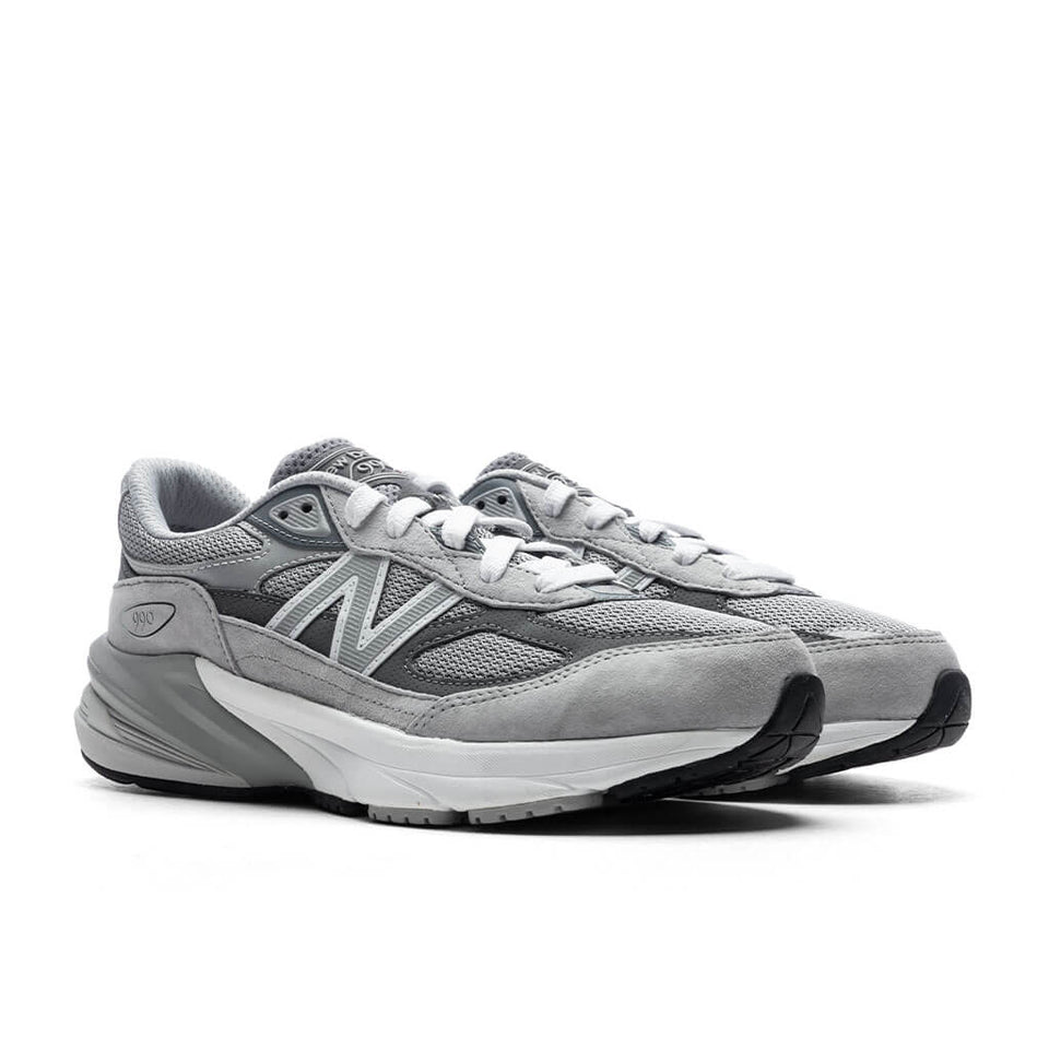 990v6 Big Kids (GS) - Grey