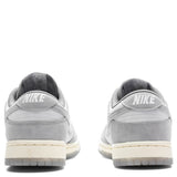 Women's Dunk Low - Cool Grey