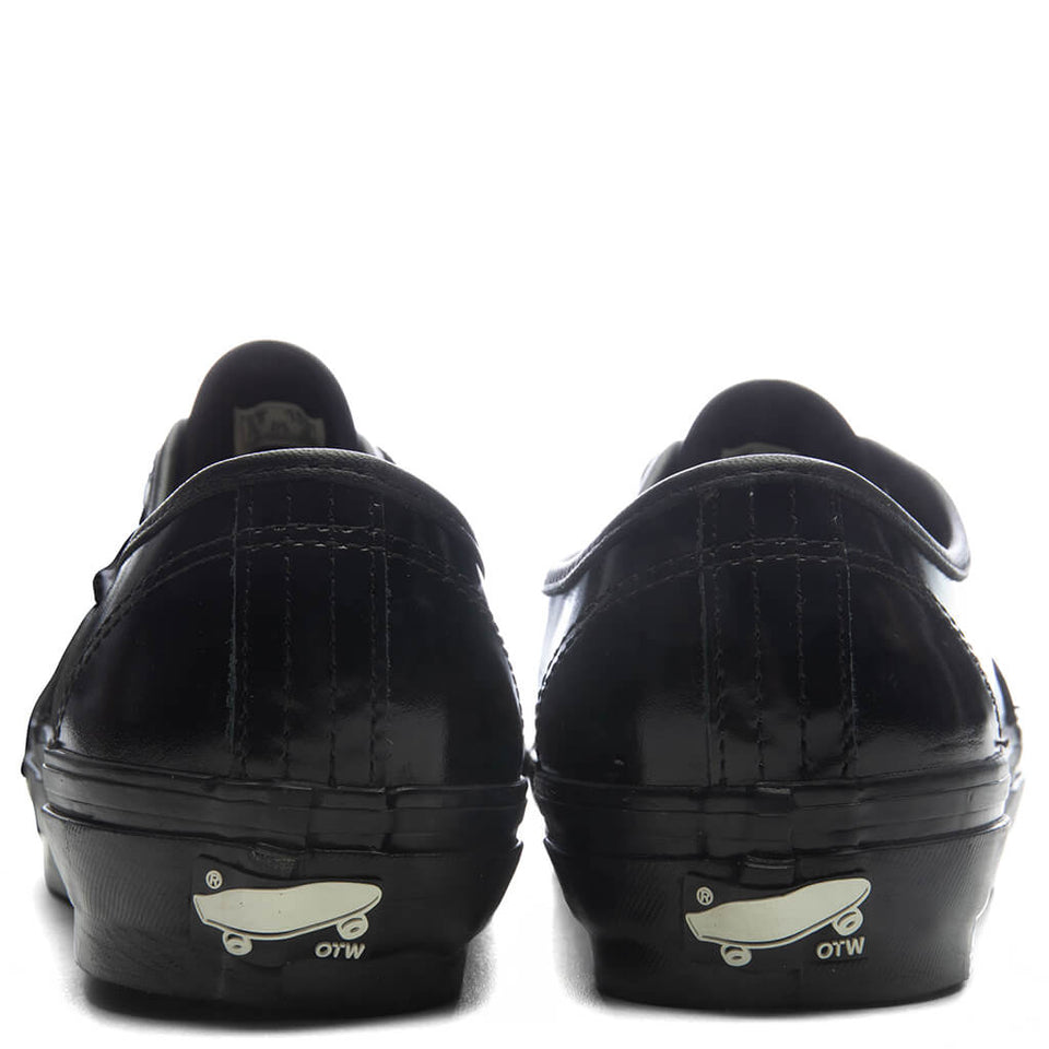 OTW Premium Authentic 44 Siped Vibram Gloss Leather - Black