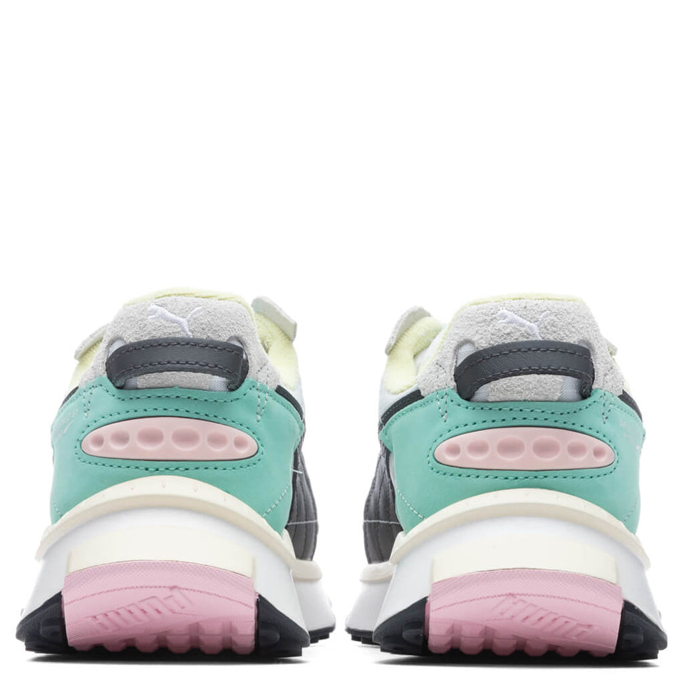Women's Wild Rider Layers - White
