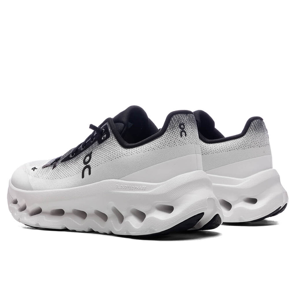 Women's Cloudtilt - Black/Ivory