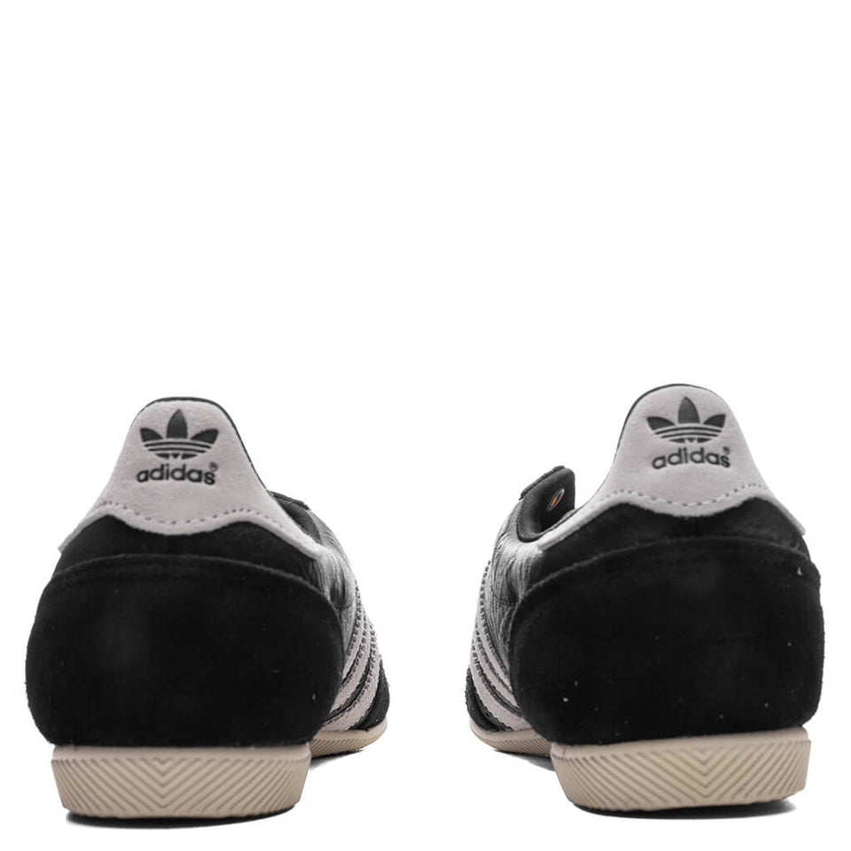 Women's Japan - Core Black/Footwear White/Gold Metallic