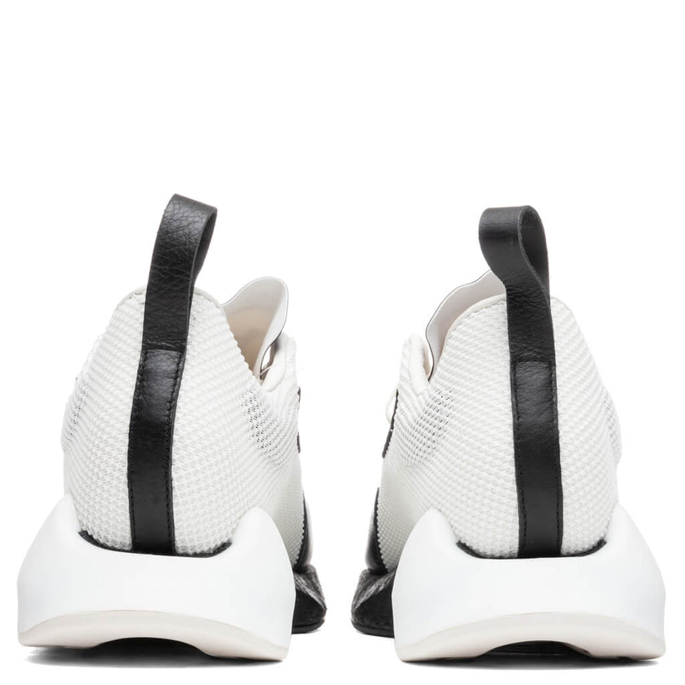 Orisan - Core White/Core White