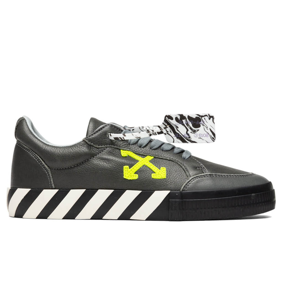 Low Vulcanized Sustainable Leather - Grey/Green